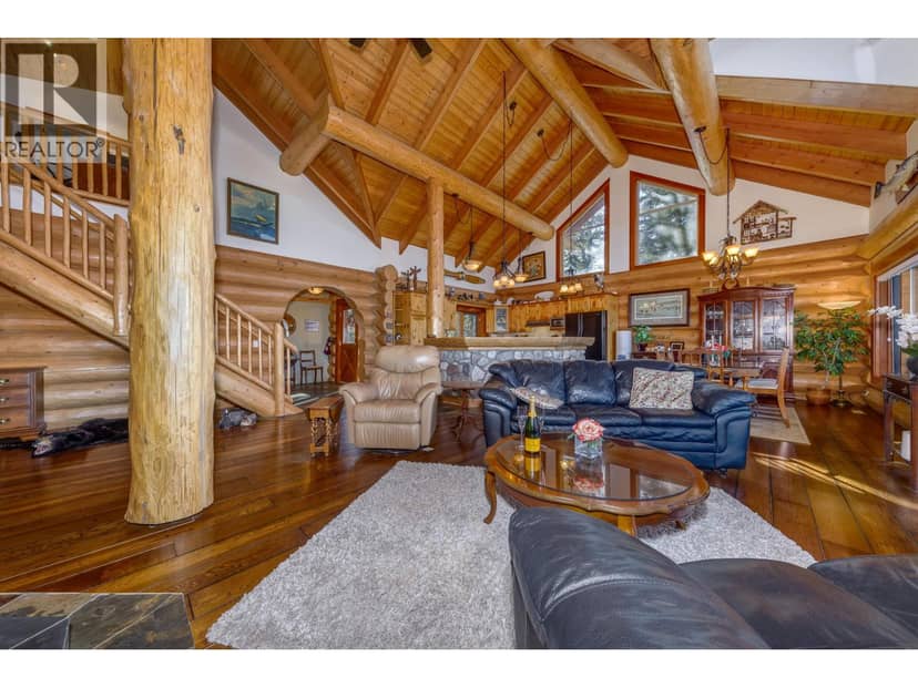 263 S GREEN LAKE ROAD, 70 Mile House, photo 2