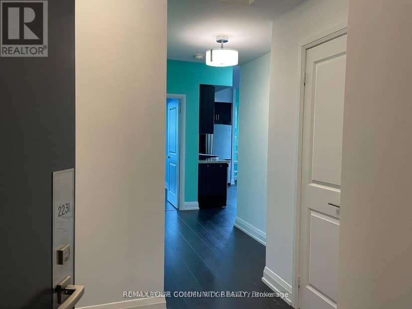 2231 - 7161 Yonge Street — photo 5 of 6