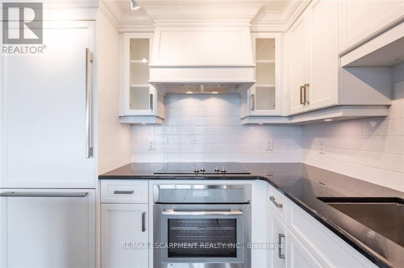406 - 2060 Lakeshore Road — photo 18 of 40