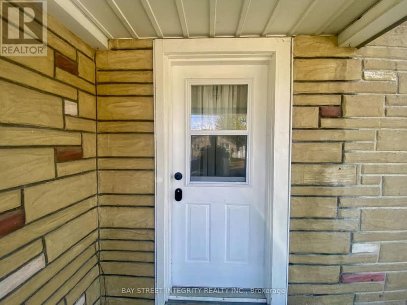 62 Ottawa Street — photo 13 of 40