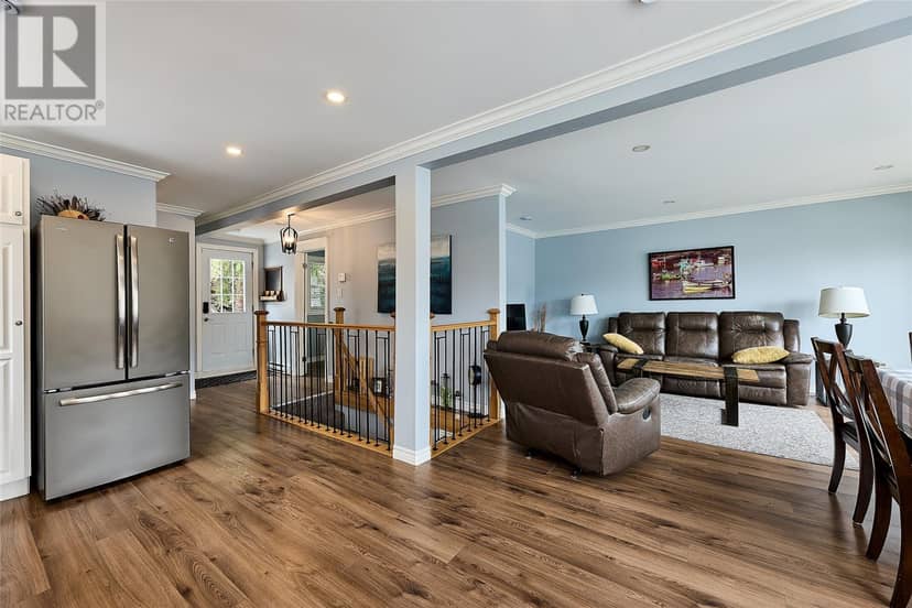 14 Fort Amherst Road — photo 3 of 22