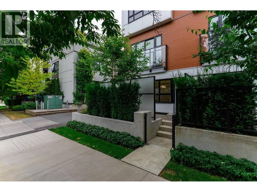 11 520 W 28TH AVENUE, Vancouver, photo 2