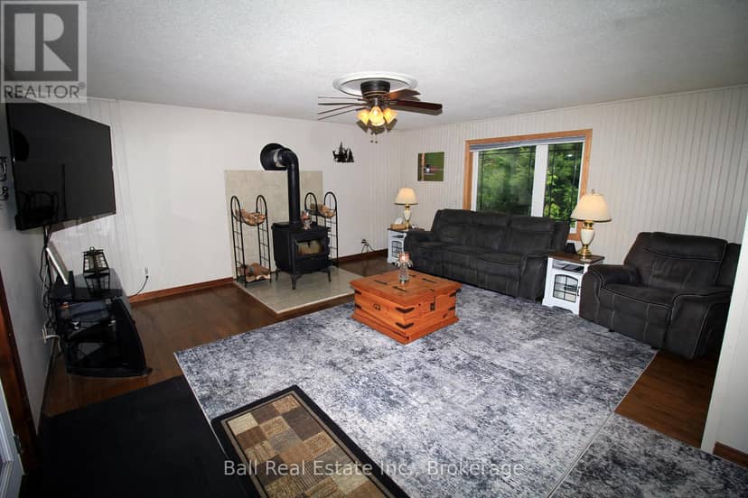 1123 Harcourt Road — photo 15 of 40