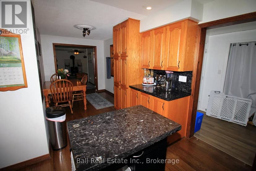 1123 Harcourt Road — photo 29 of 40