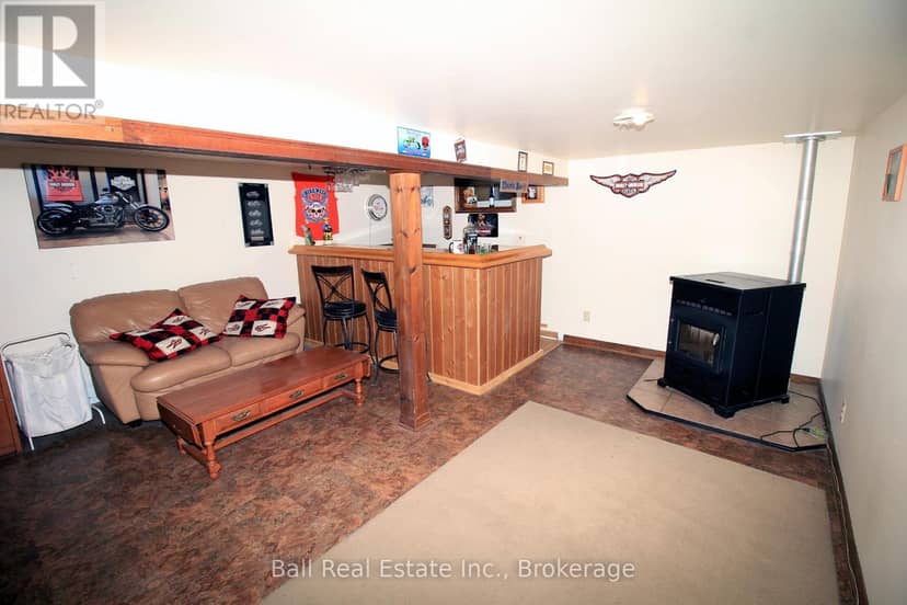 1123 Harcourt Road — photo 34 of 40