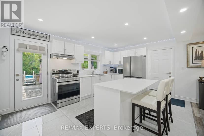 3211 Cove Avenue — photo 13 of 40