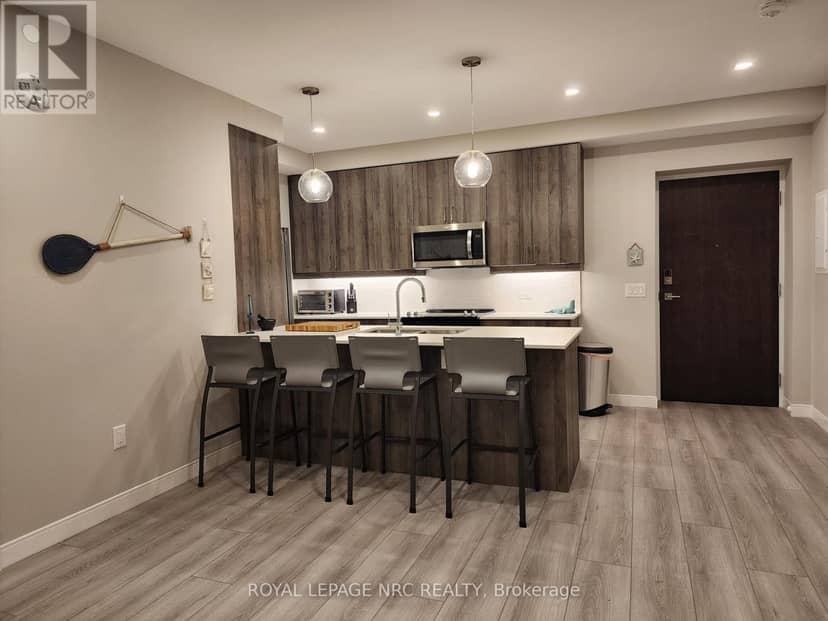 204 - 118 West Street — photo 14 of 28