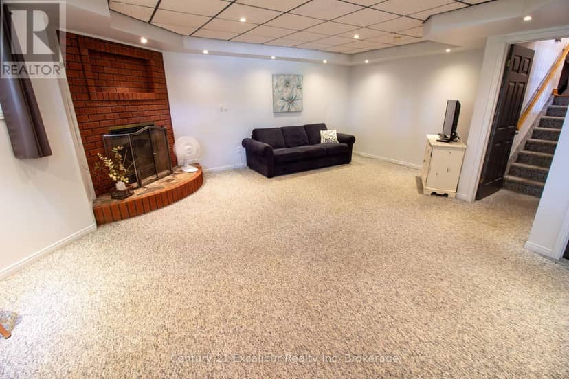 591 Wellington Street E — photo 22 of 35