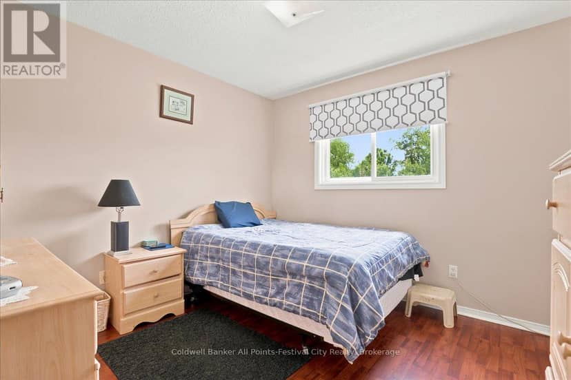 75 Edison Crescent — photo 28 of 40