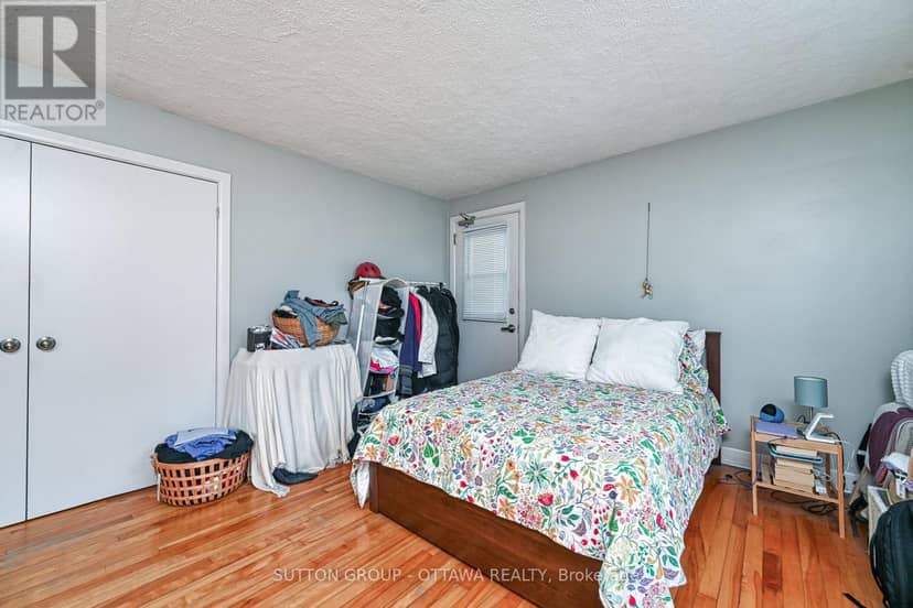 154-156 Dagmar Avenue — photo 23 of 32