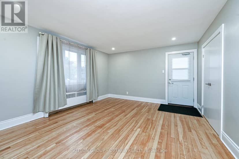 154-156 Dagmar Avenue — photo 14 of 32
