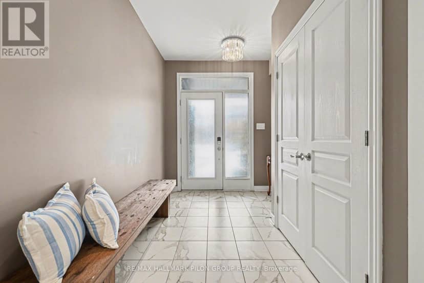 266 Shinleaf Crescent — photo 11 of 24