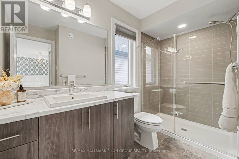 266 Shinleaf Crescent — photo 15 of 24