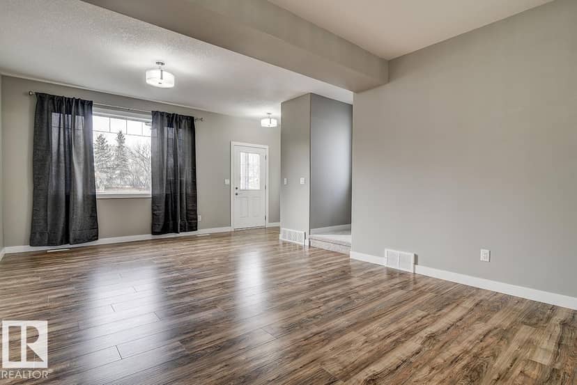 10359 149 ST NW, Edmonton, photo 3