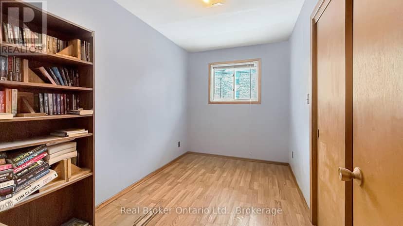815 Albert Street E — photo 13 of 20