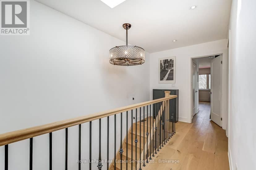 176 Leyton Avenue — photo 16 of 39