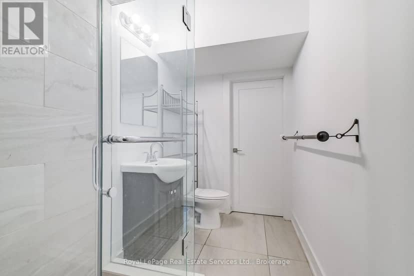 176 Leyton Avenue — photo 29 of 39