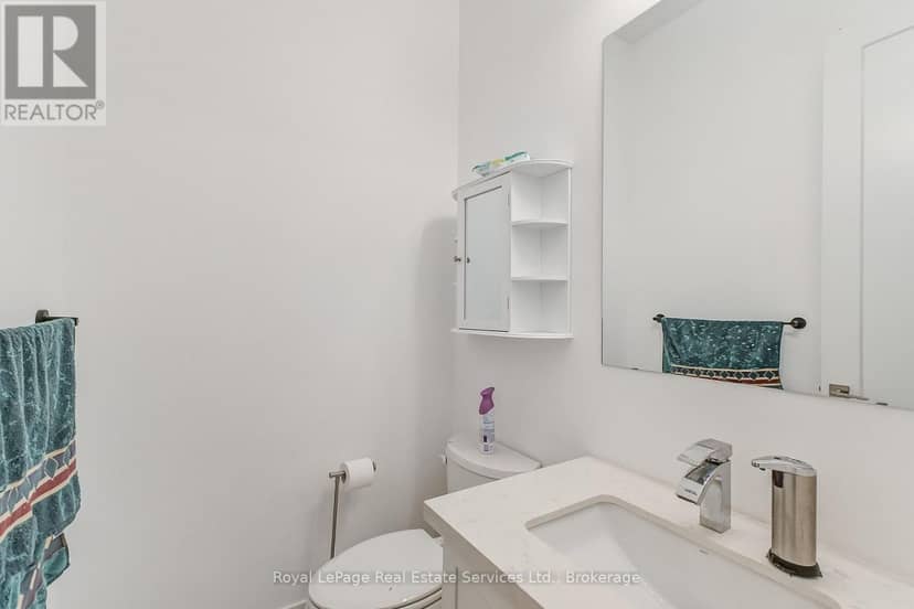 176 Leyton Avenue — photo 30 of 39