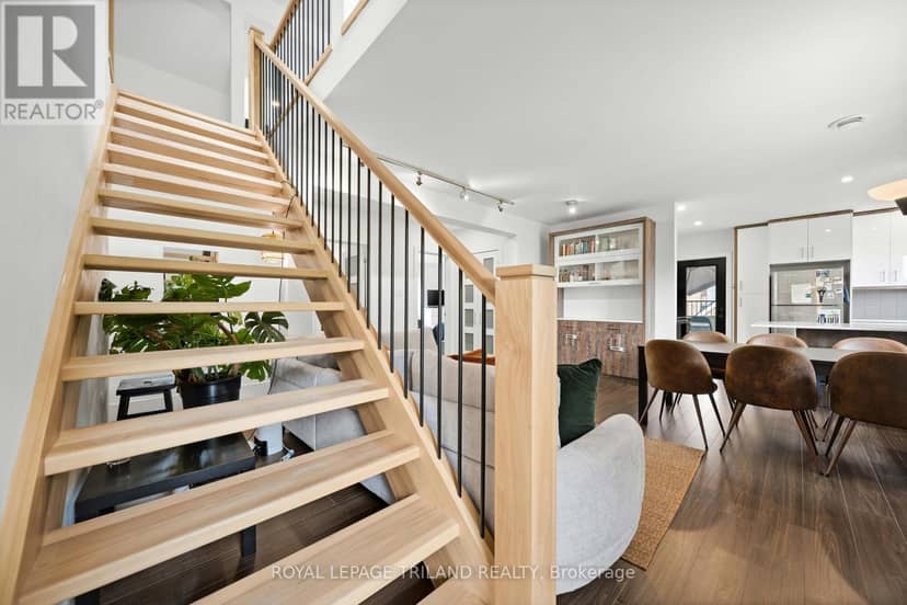 3 - 130 Windsor Crescent — photo 24 of 40