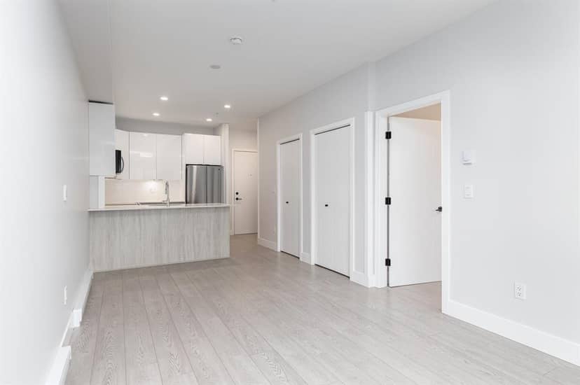 10X 5486 199A STREET, Langley, photo 2