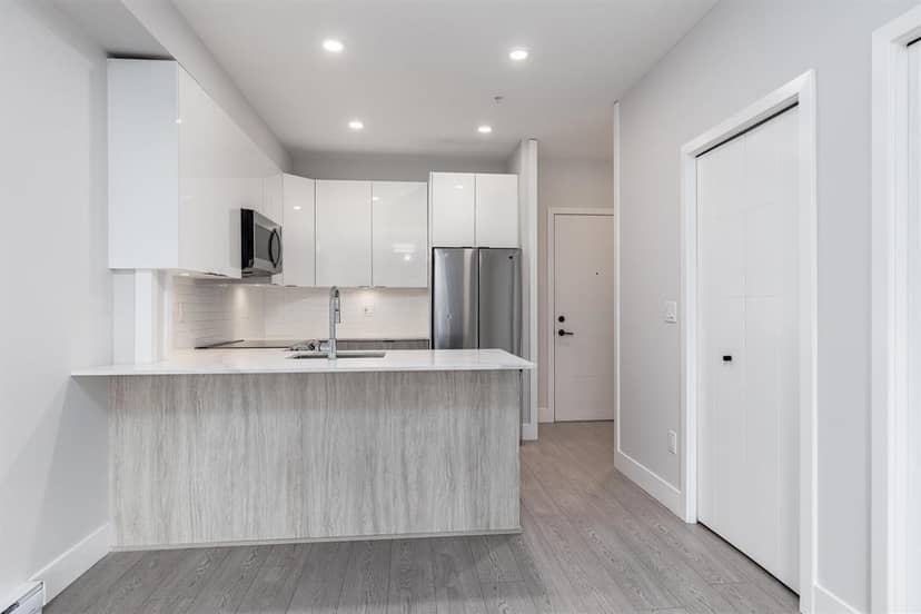 10X 5486 199A STREET, Langley, photo 7