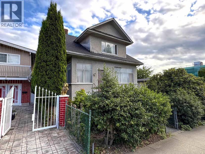 676 E KING EDWARD AVENUE, Vancouver, photo 2