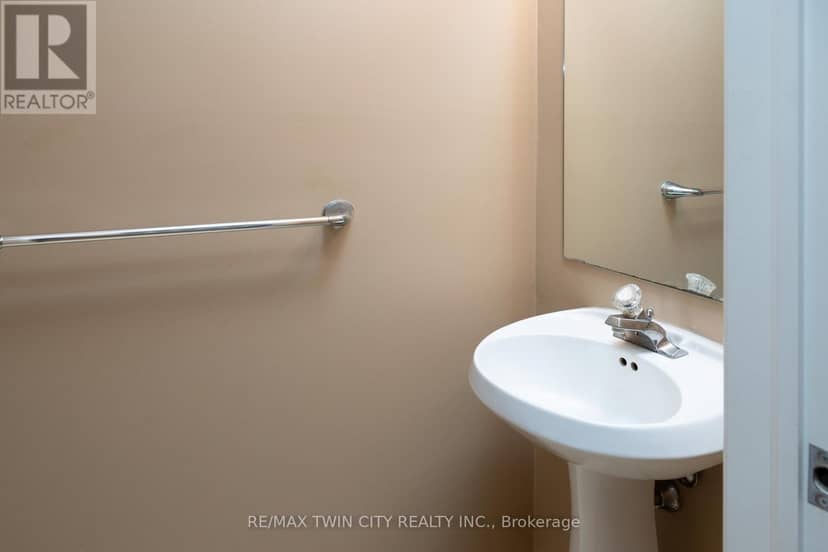 7 Graystone Court — photo 10 of 17