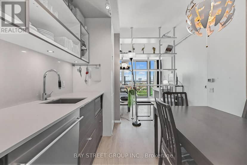 1803 - 125 Peter Street — photo 6 of 40