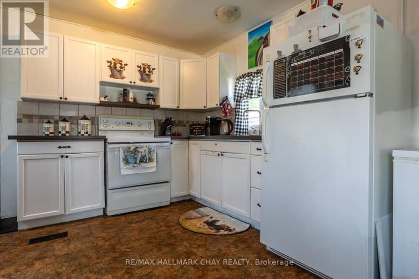 1331 Hilltop Road — photo 10 of 16