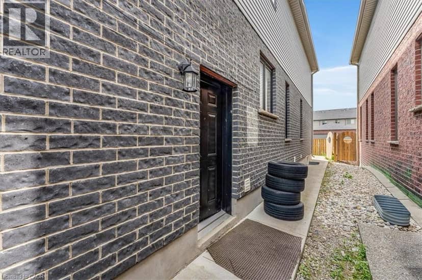 121 DALLAN Drive — photo 25 of 40