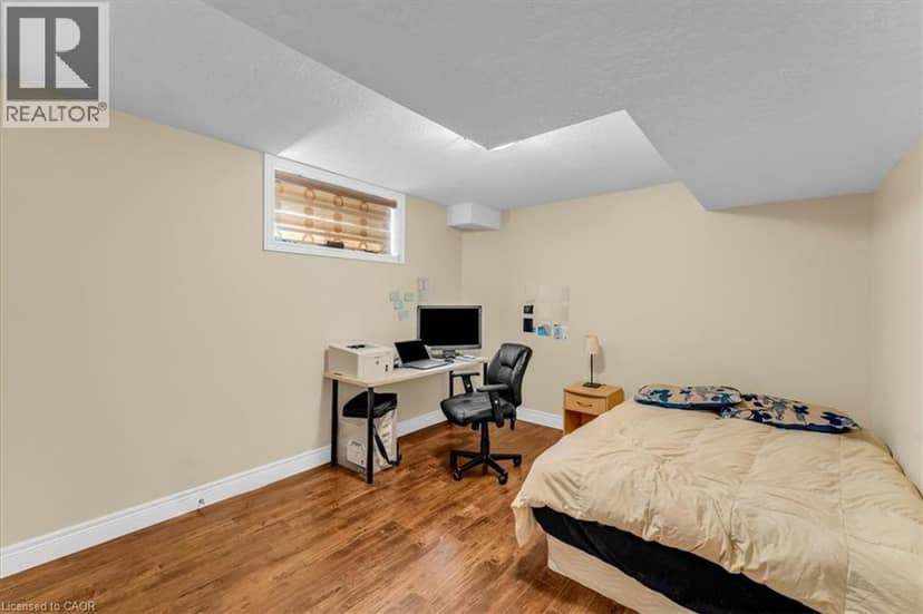 121 DALLAN Drive — photo 33 of 40