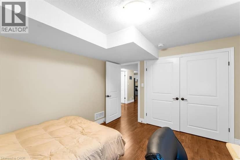 121 DALLAN Drive — photo 34 of 40