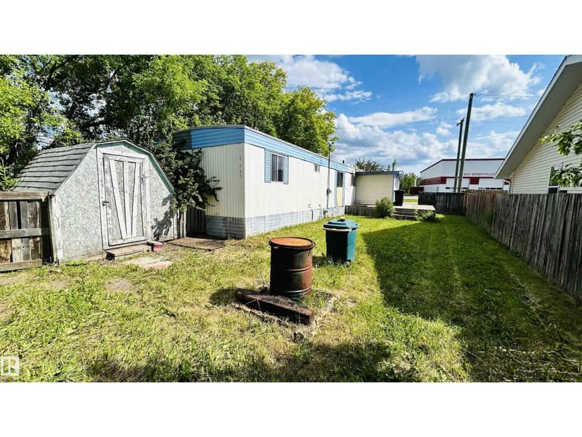 4903 48 AV — photo 14 of 15