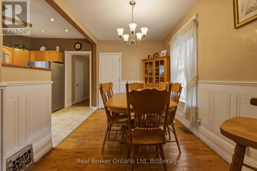 127 Garafraxa Street — photo 10 of 40
