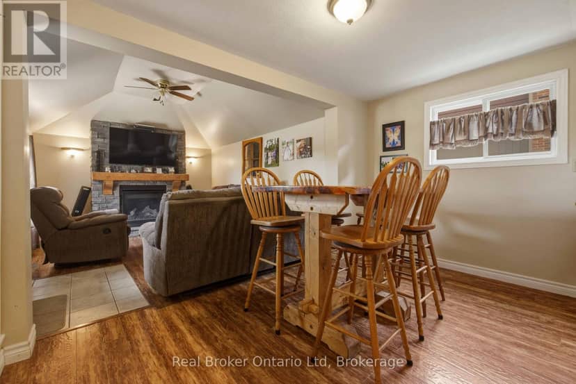 127 Garafraxa Street — photo 16 of 40