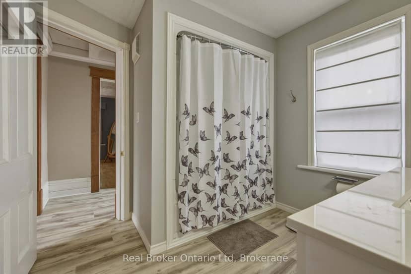 127 Garafraxa Street — photo 25 of 40