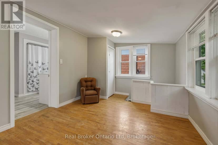 127 Garafraxa Street — photo 27 of 40