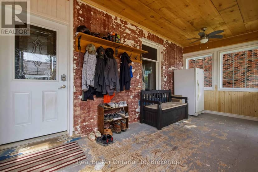 127 Garafraxa Street — photo 4 of 40