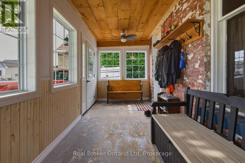 127 Garafraxa Street — photo 5 of 40
