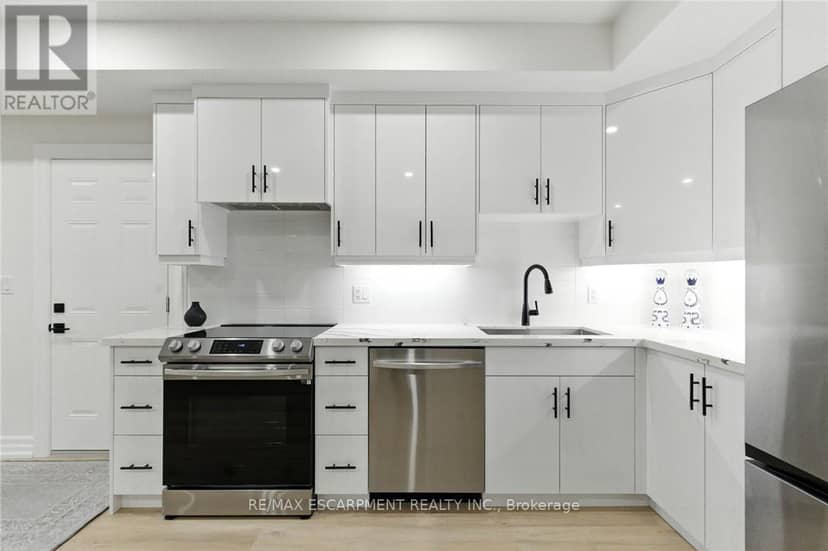 270 Charles Street — photo 33 of 40