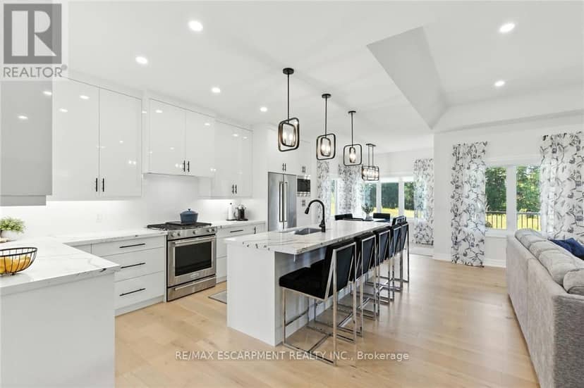 270 Charles Street — photo 5 of 40