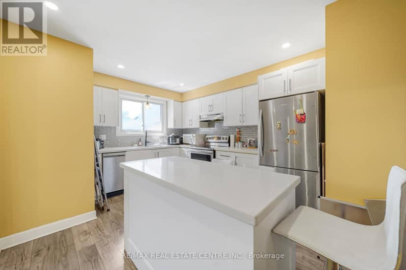 659 Upper Wellington Street E — photo 17 of 39