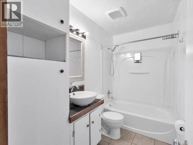 8150 8th Avenue — photo 8 of 28