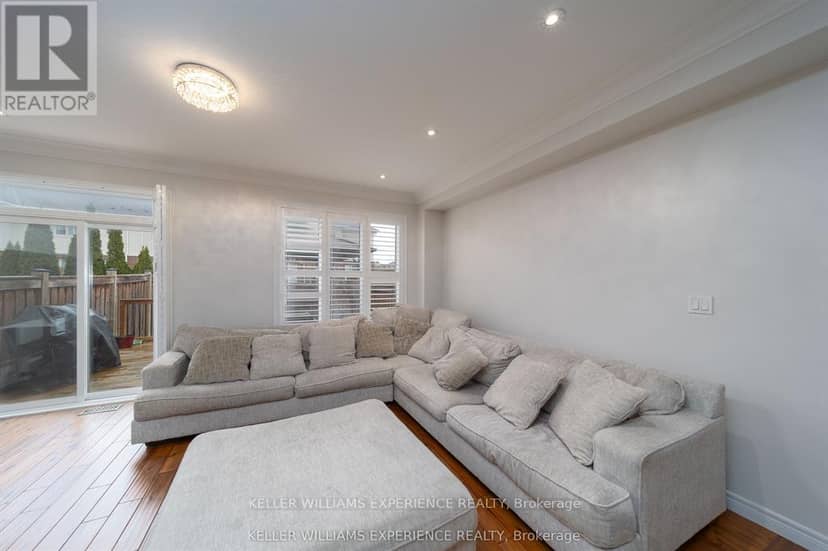 6 Weaver Terrace — photo 5 of 28