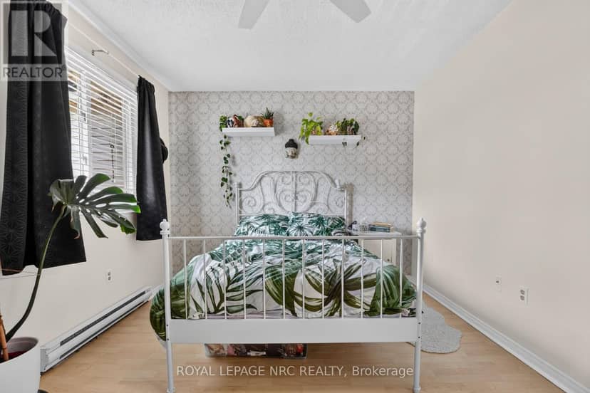 40 - 65 Dorchester Boulevard — photo 14 of 40