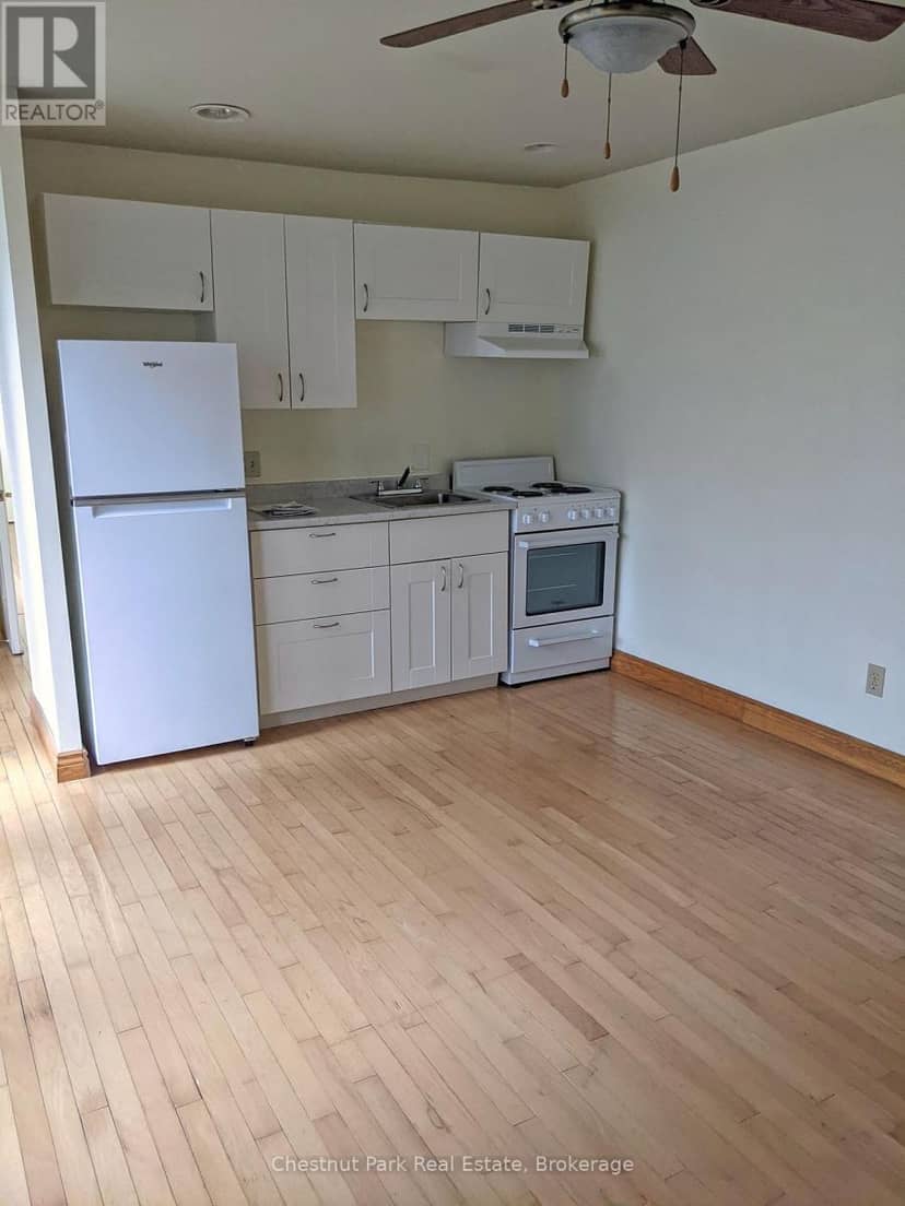 319 Berford Street — photo 4 of 18