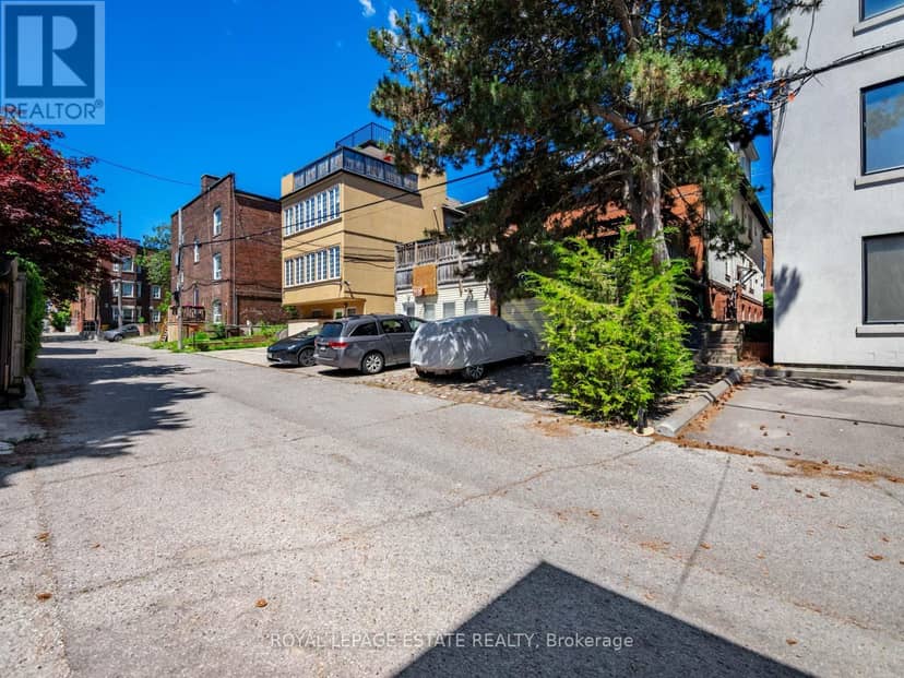 2275 Queen Street E — photo 34 of 39