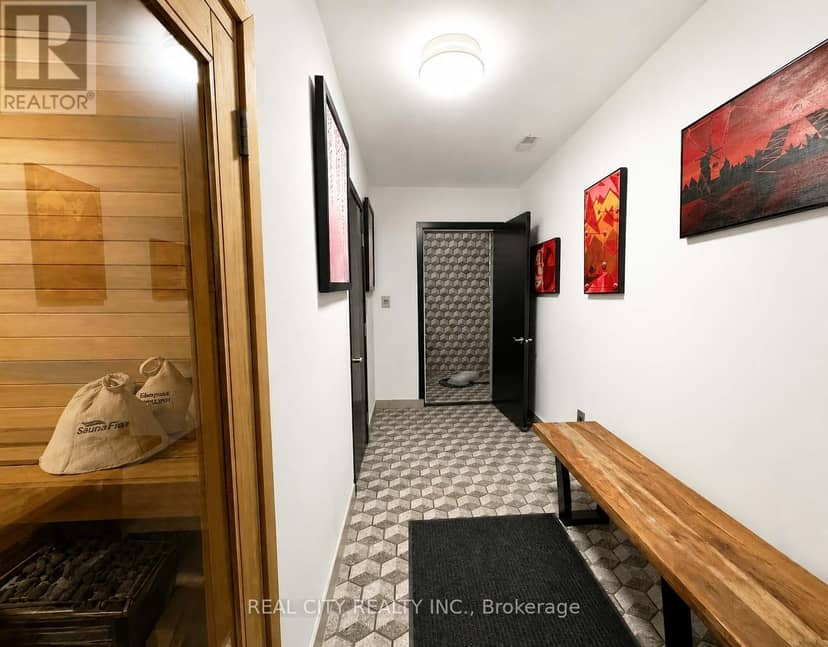 662 Byngmount Avenue — photo 31 of 40