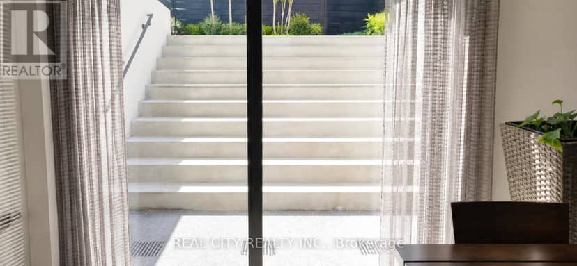 662 Byngmount Avenue — photo 39 of 40