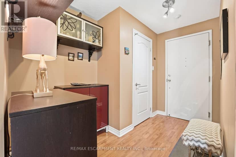 802 - 135 James Street S — photo 22 of 23